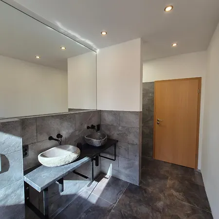 Monteurzimmer 1 Mit Seeblick *