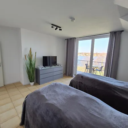 Monteurzimmer 1 Mit Seeblick Homestay *