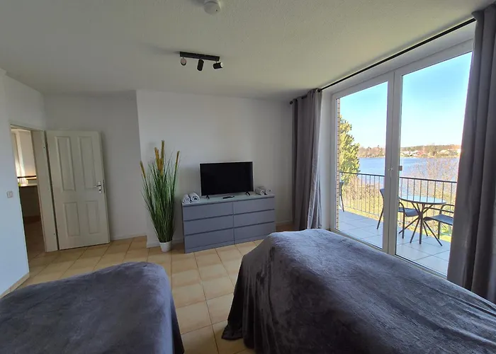 Monteurzimmer 1 Mit Seeblick * زيوثين